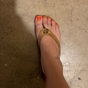 Right Tory Burch Sandal